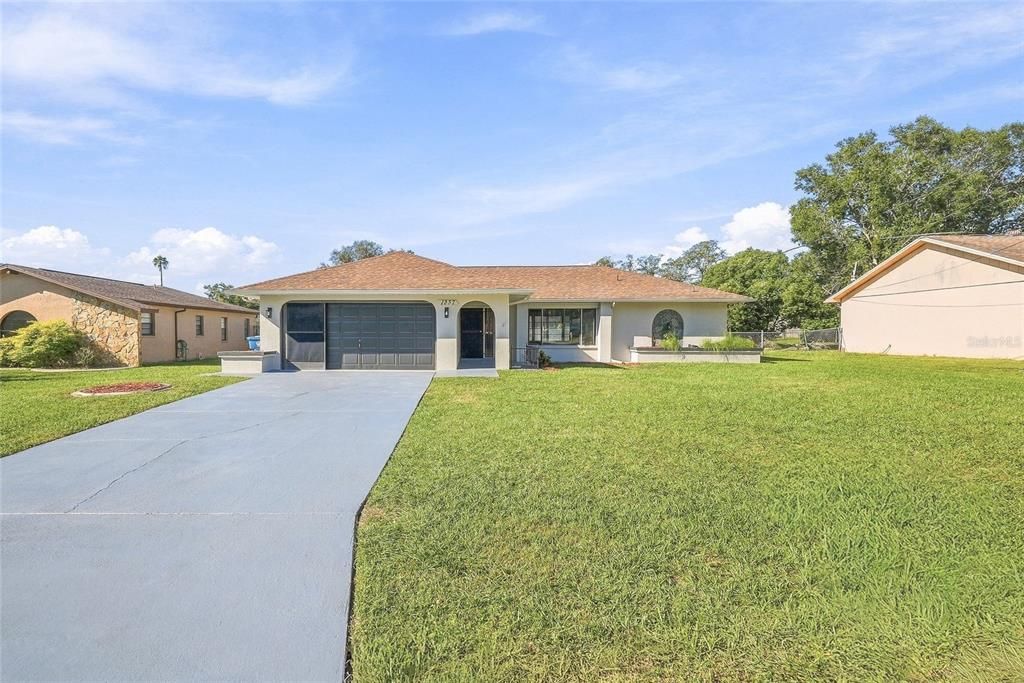 For Sale: $269,900 (2 beds, 2 baths, 1190 Square Feet)