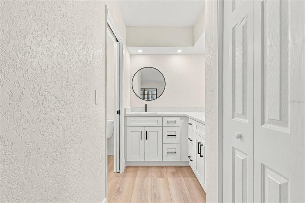 For Sale: $269,900 (2 beds, 2 baths, 1190 Square Feet)