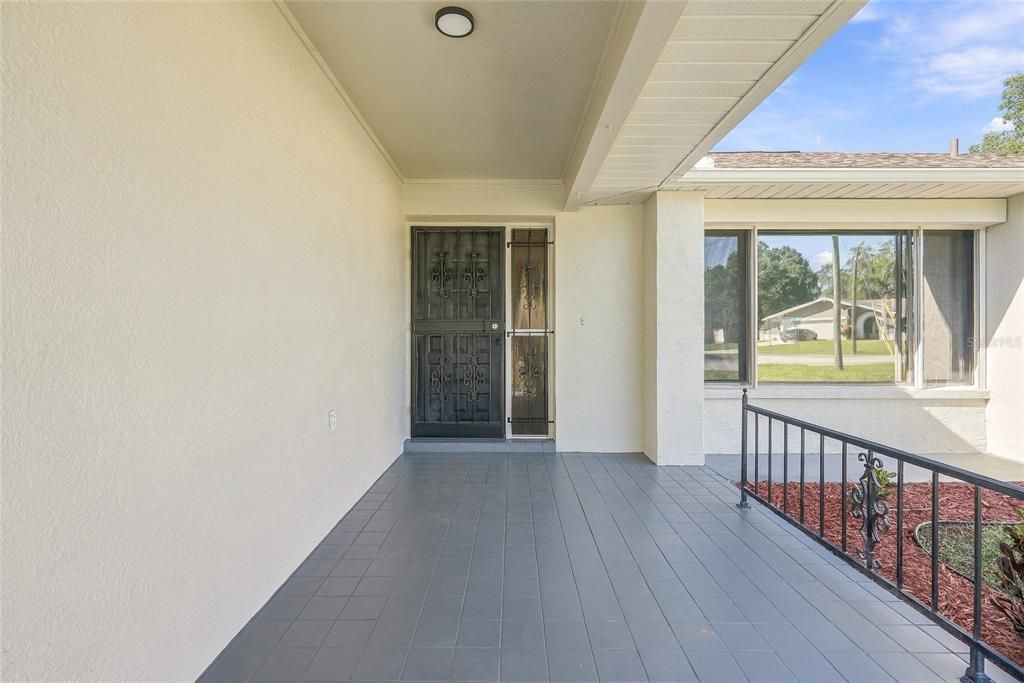 For Sale: $269,900 (2 beds, 2 baths, 1190 Square Feet)