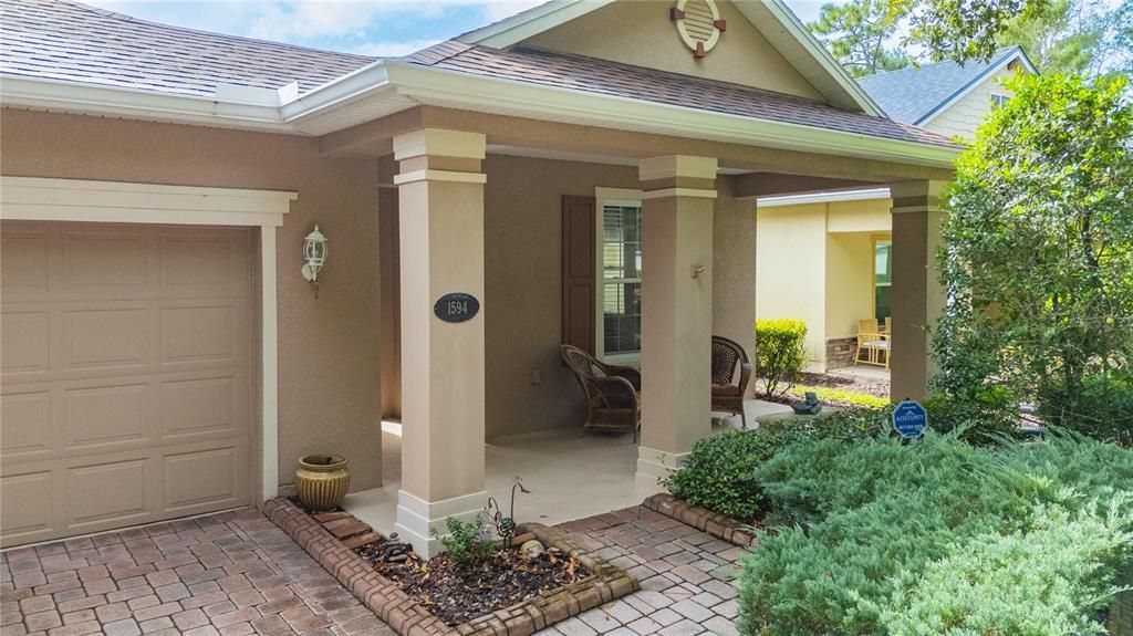For Sale: $365,000 (2 beds, 2 baths, 1839 Square Feet)