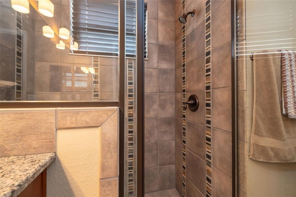 For Sale: $365,000 (2 beds, 2 baths, 1839 Square Feet)