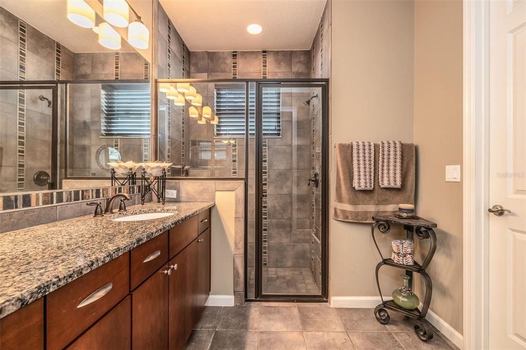 For Sale: $365,000 (2 beds, 2 baths, 1839 Square Feet)