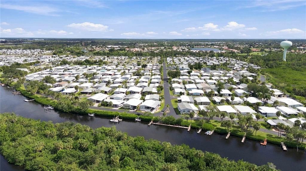 На продажу: $127,500 (2 спален, 2 ванн, 960 Квадратных фут)