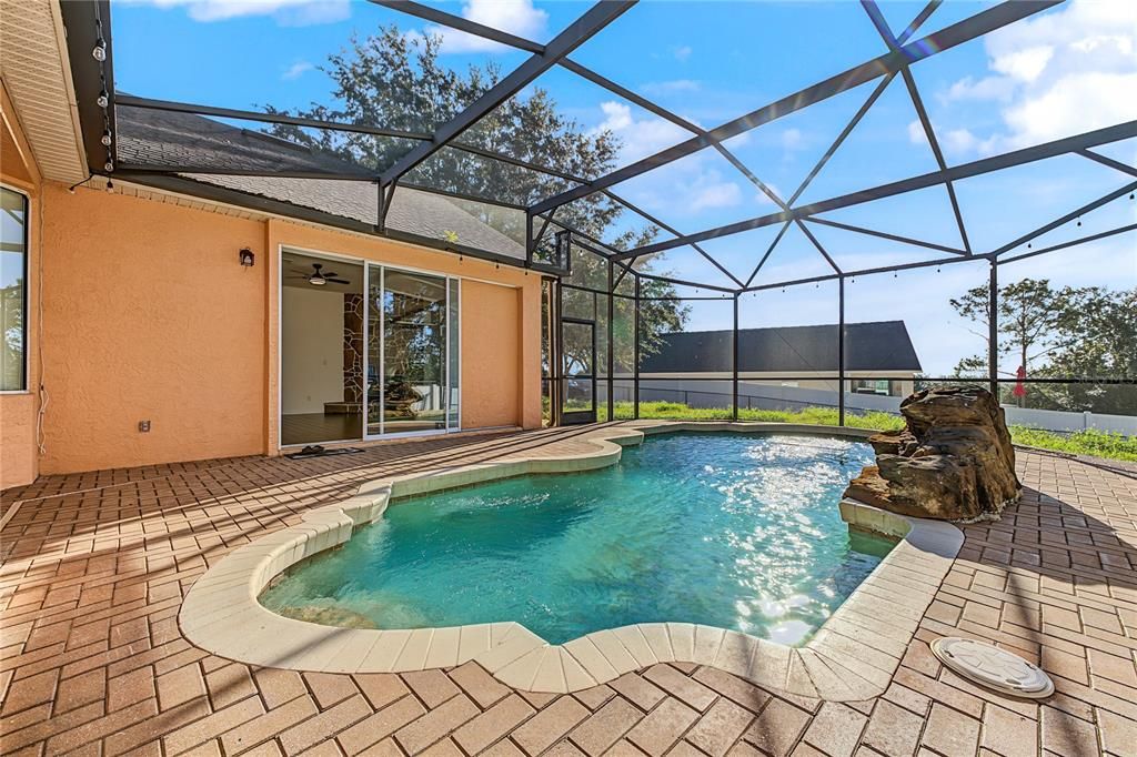 For Sale: $535,000 (4 beds, 3 baths, 2780 Square Feet)