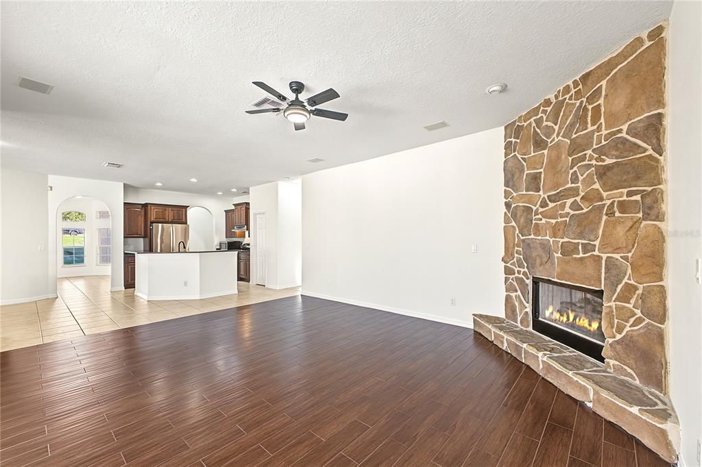 For Sale: $535,000 (4 beds, 3 baths, 2780 Square Feet)