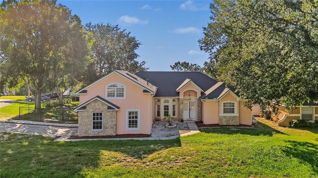 For Sale: $535,000 (4 beds, 3 baths, 2780 Square Feet)