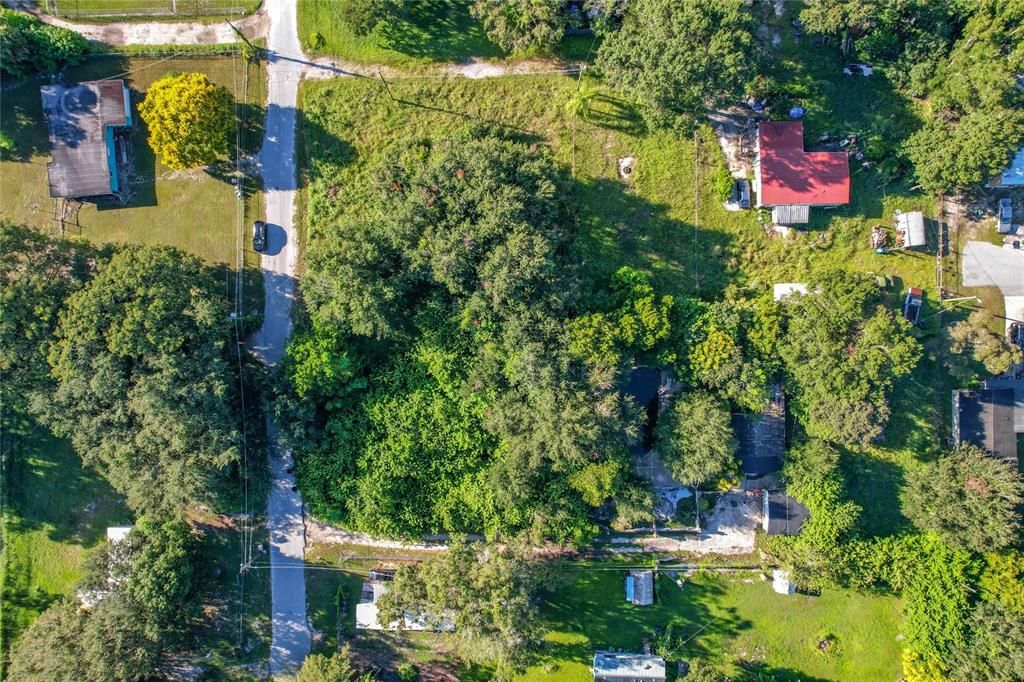На продажу: $180,000 (0.68 acres)