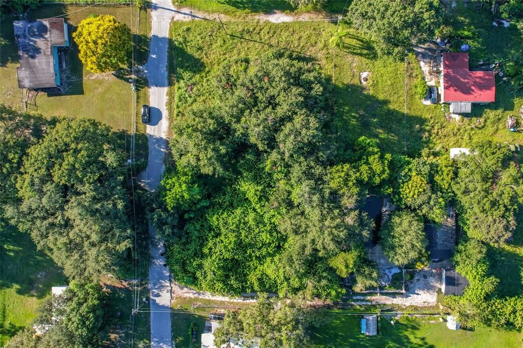 На продажу: $180,000 (0.68 acres)