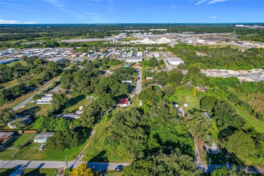 На продажу: $180,000 (0.68 acres)