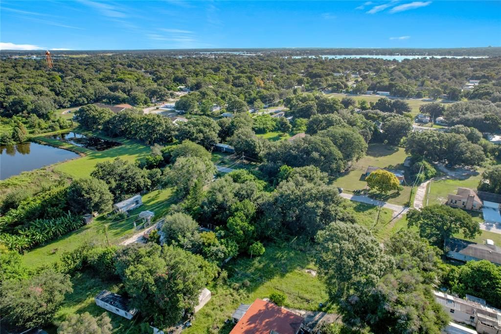 На продажу: $180,000 (0.68 acres)