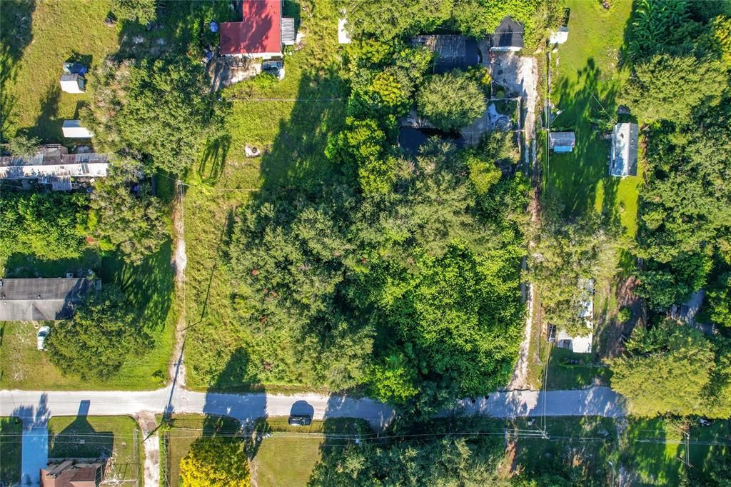На продажу: $180,000 (0.68 acres)
