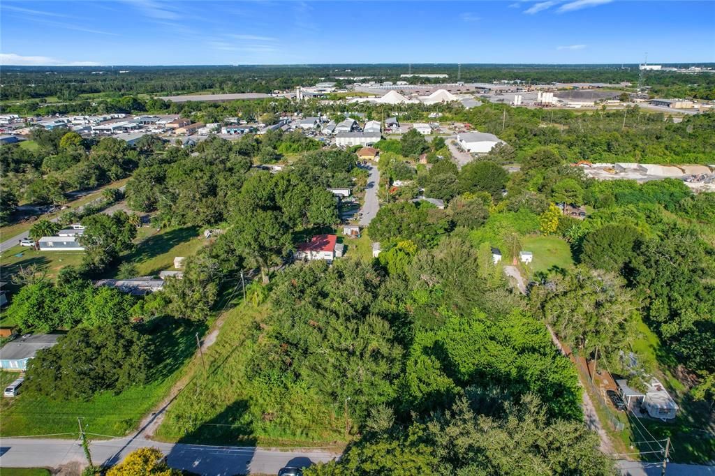 На продажу: $180,000 (0.68 acres)