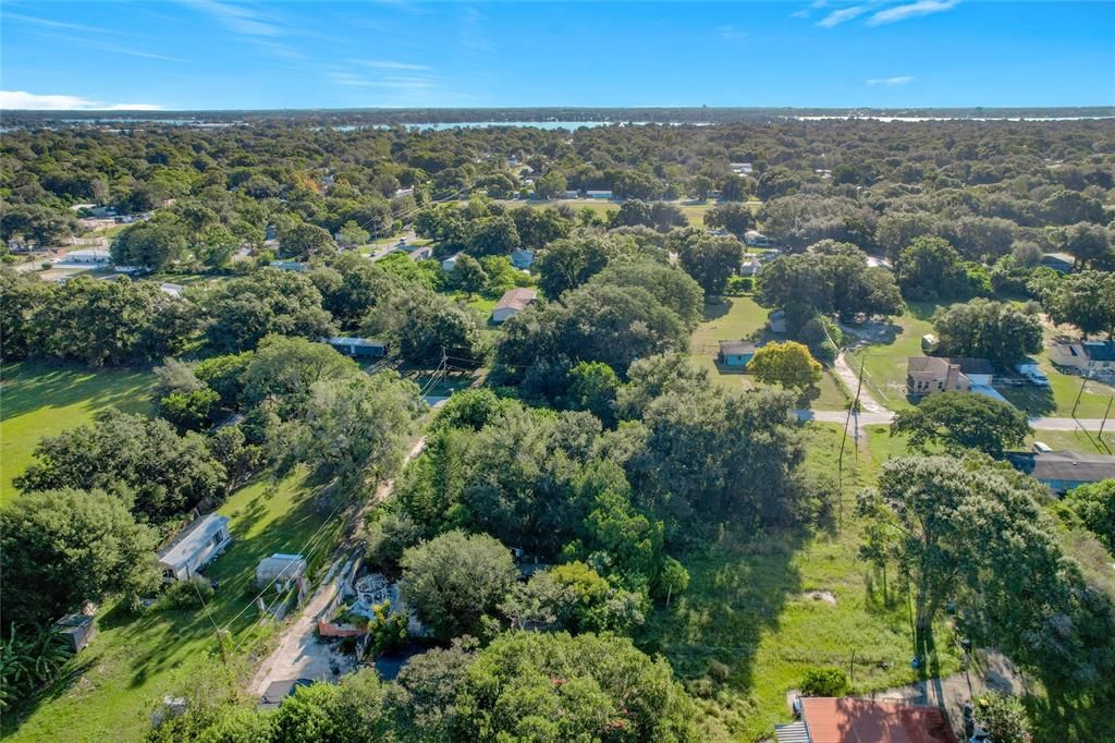 На продажу: $180,000 (0.68 acres)