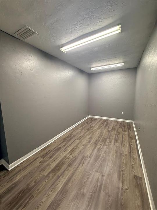 For Sale: $11,100 (0 beds, 0 baths, 864 Square Feet)