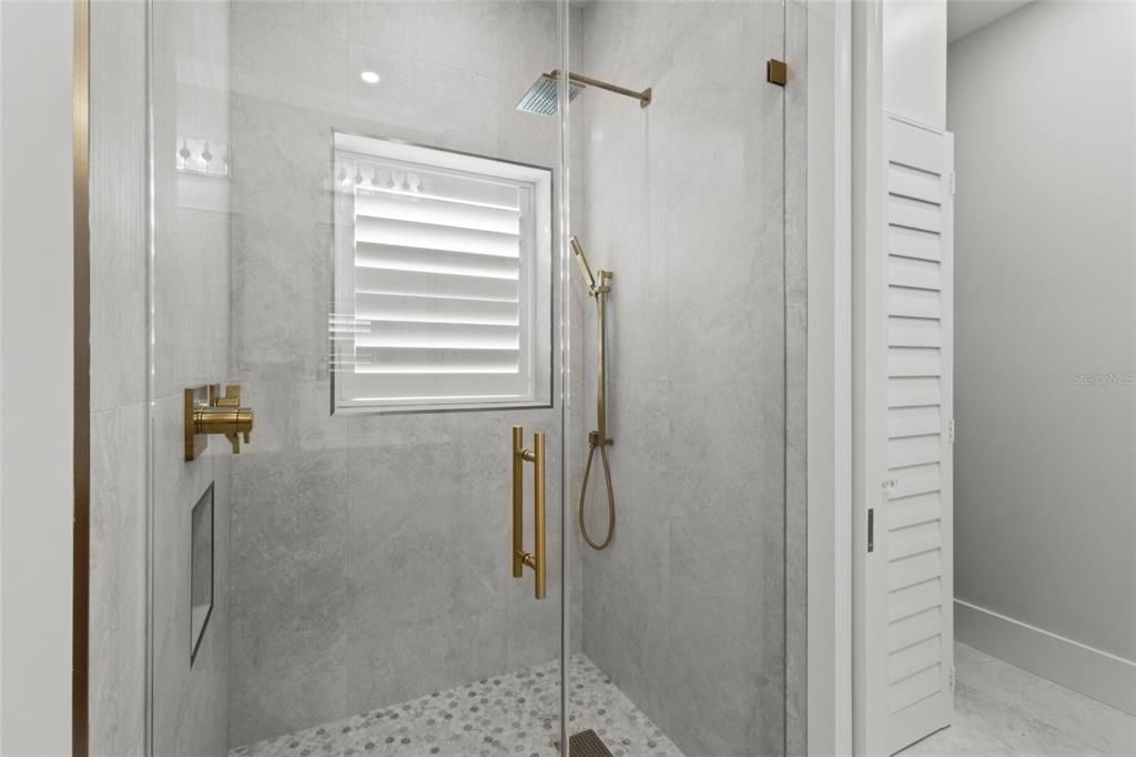 En Venta: $1,575,000 (2 camas, 2 baños, 1011 Pies cuadrados)