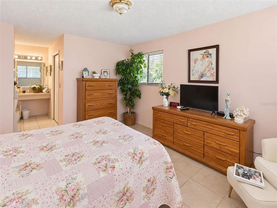 En Venta: $165,000 (2 camas, 2 baños, 1118 Pies cuadrados)