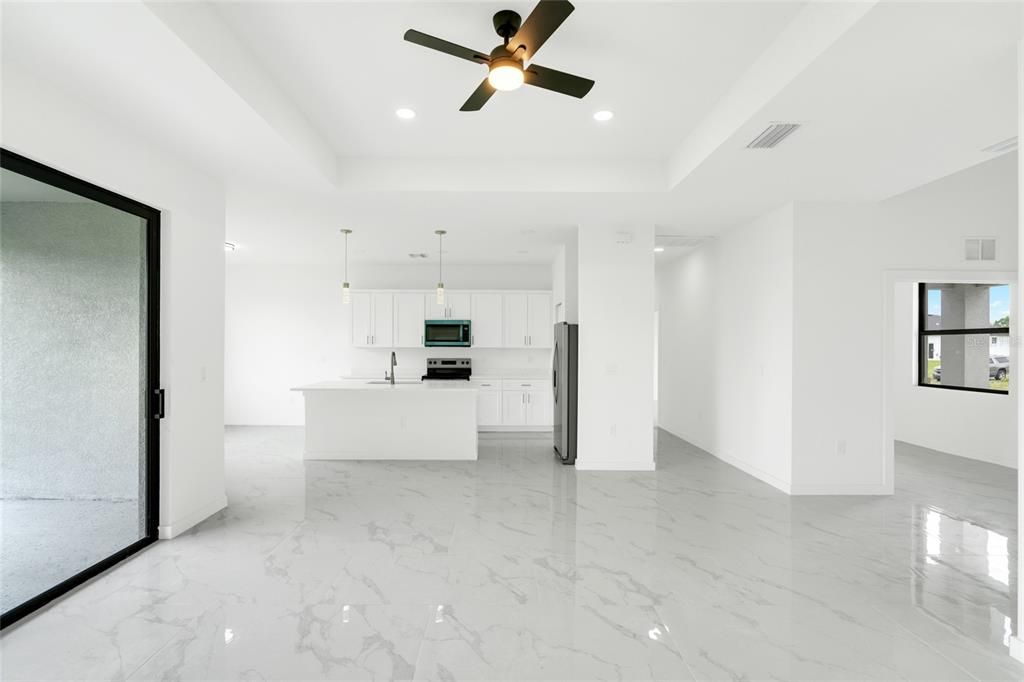 На продажу: $355,000 (3 спален, 2 ванн, 1719 Квадратных фут)