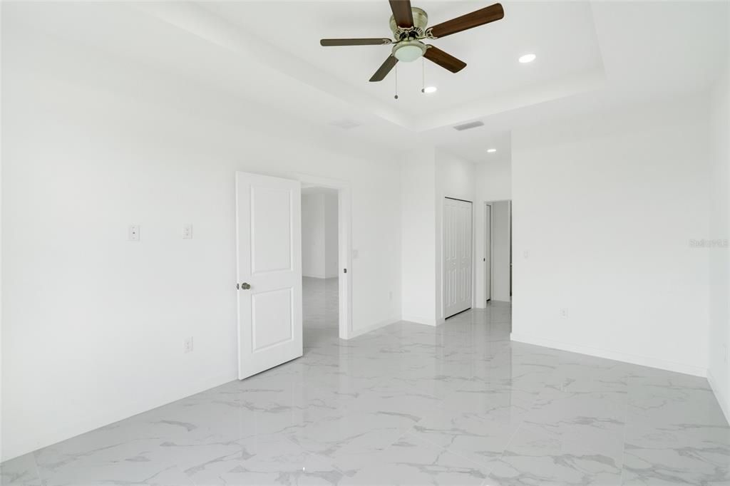 На продажу: $355,000 (3 спален, 2 ванн, 1719 Квадратных фут)