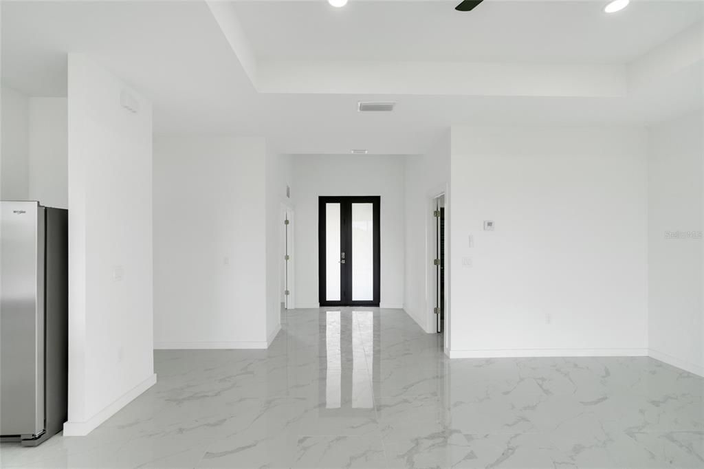 На продажу: $355,000 (3 спален, 2 ванн, 1719 Квадратных фут)