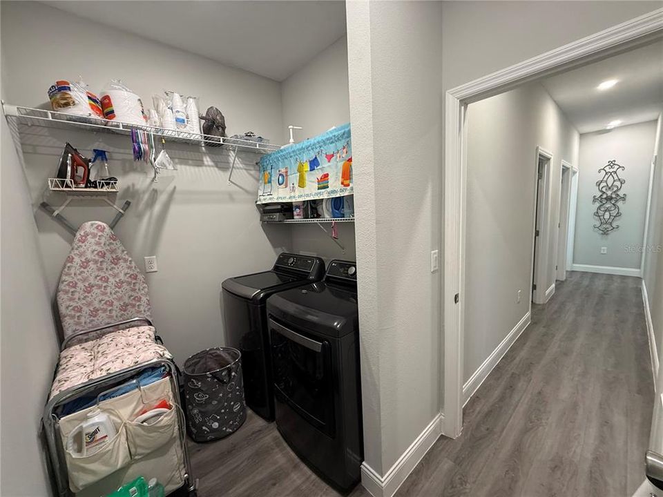 For Sale: $319,000 (4 beds, 2 baths, 1531 Square Feet)