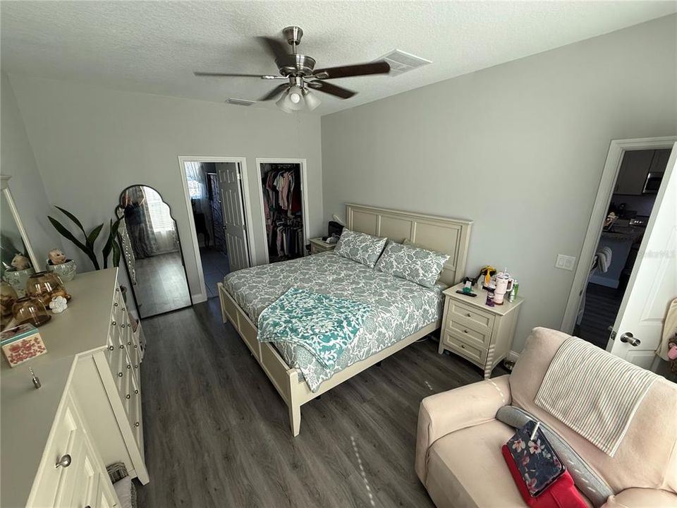 For Sale: $319,000 (4 beds, 2 baths, 1531 Square Feet)