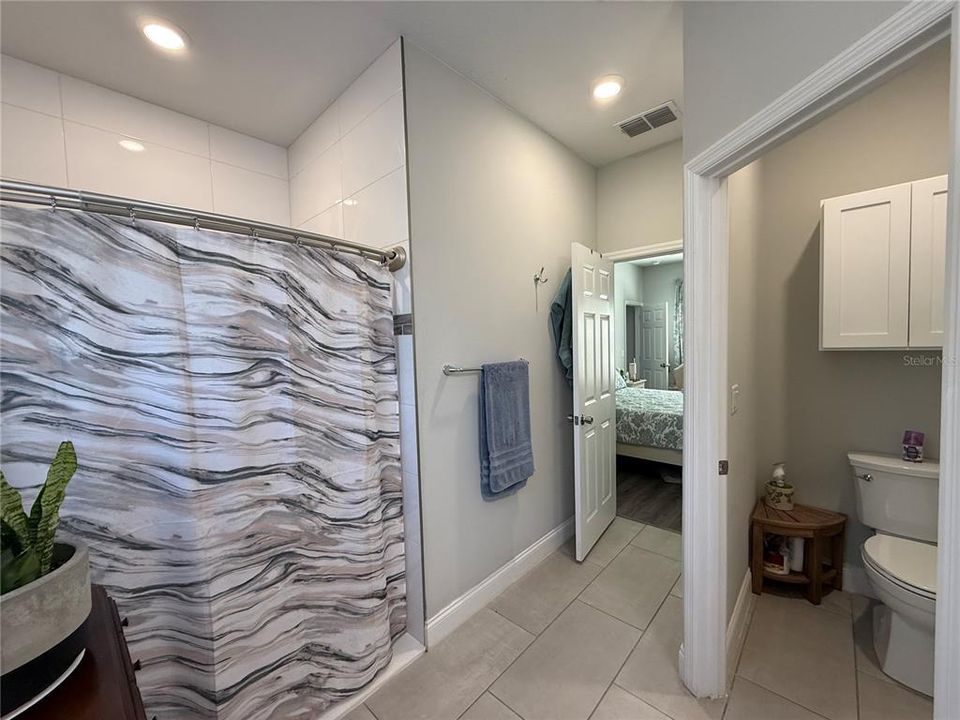 For Sale: $319,000 (4 beds, 2 baths, 1531 Square Feet)