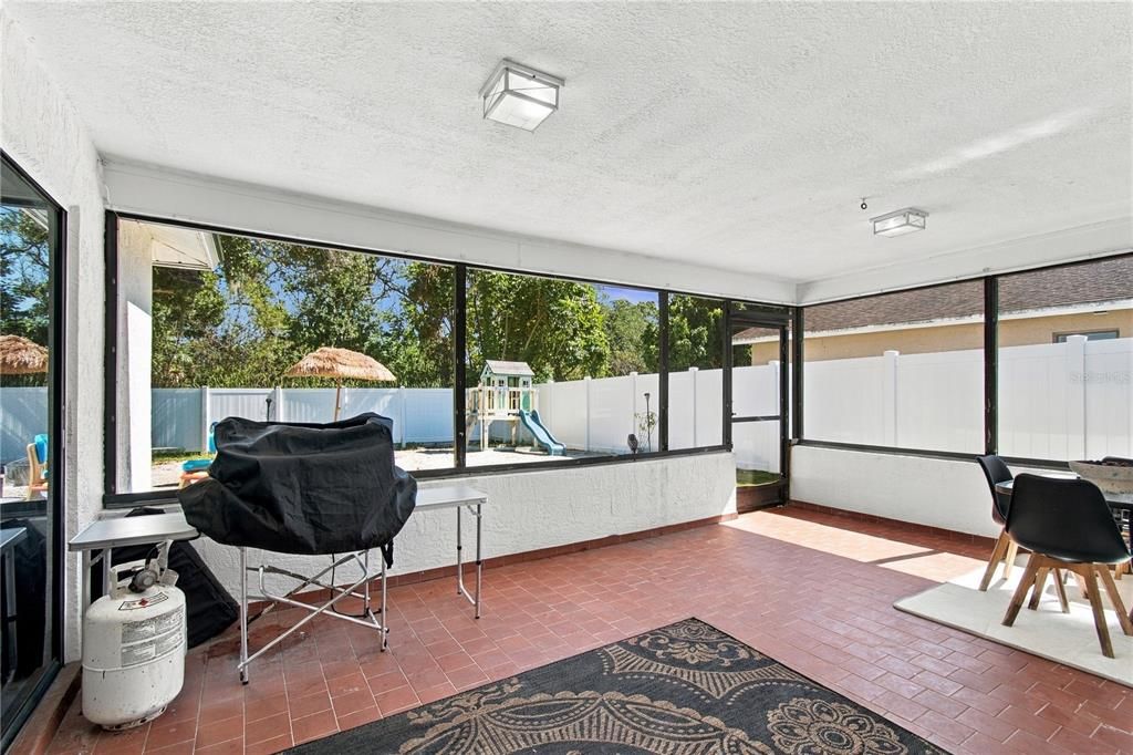 En Venta: $529,900 (4 camas, 2 baños, 1792 Pies cuadrados)