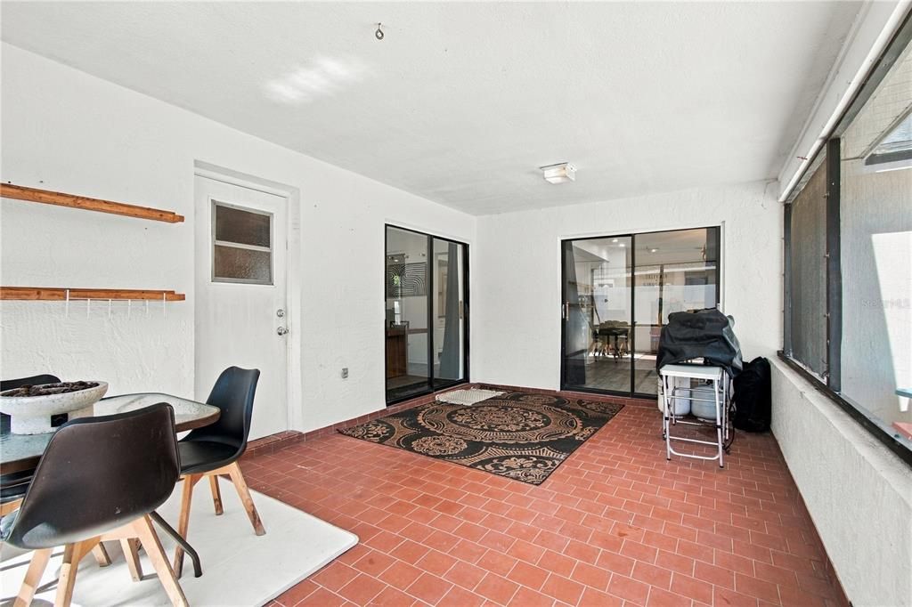 En Venta: $529,900 (4 camas, 2 baños, 1792 Pies cuadrados)