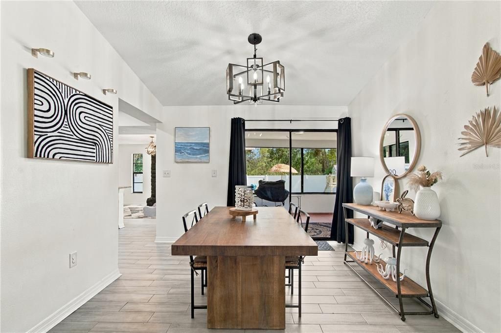 En Venta: $529,900 (4 camas, 2 baños, 1792 Pies cuadrados)