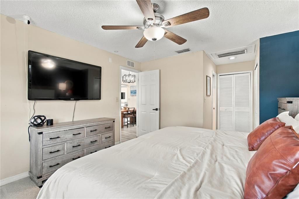 En Venta: $529,900 (4 camas, 2 baños, 1792 Pies cuadrados)