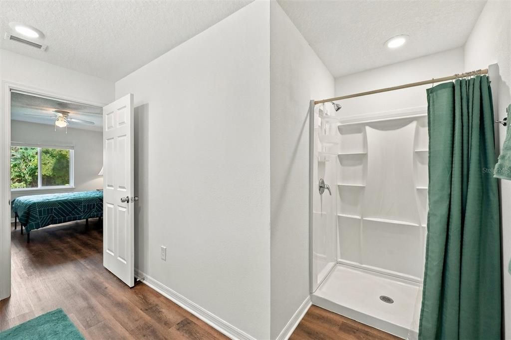 For Sale: $399,000 (3 beds, 2 baths, 1656 Square Feet)