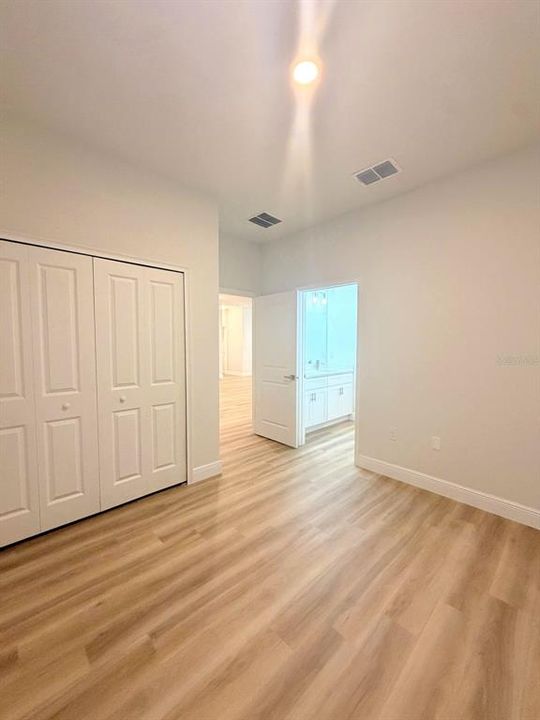 For Sale: $336,995 (4 beds, 3 baths, 1865 Square Feet)