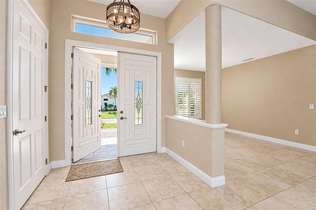 For Sale: $849,000 (3 beds, 2 baths, 2346 Square Feet)