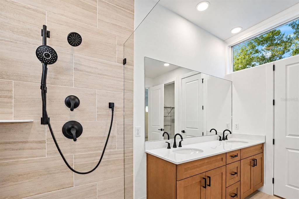 For Sale: $829,000 (3 beds, 2 baths, 2172 Square Feet)