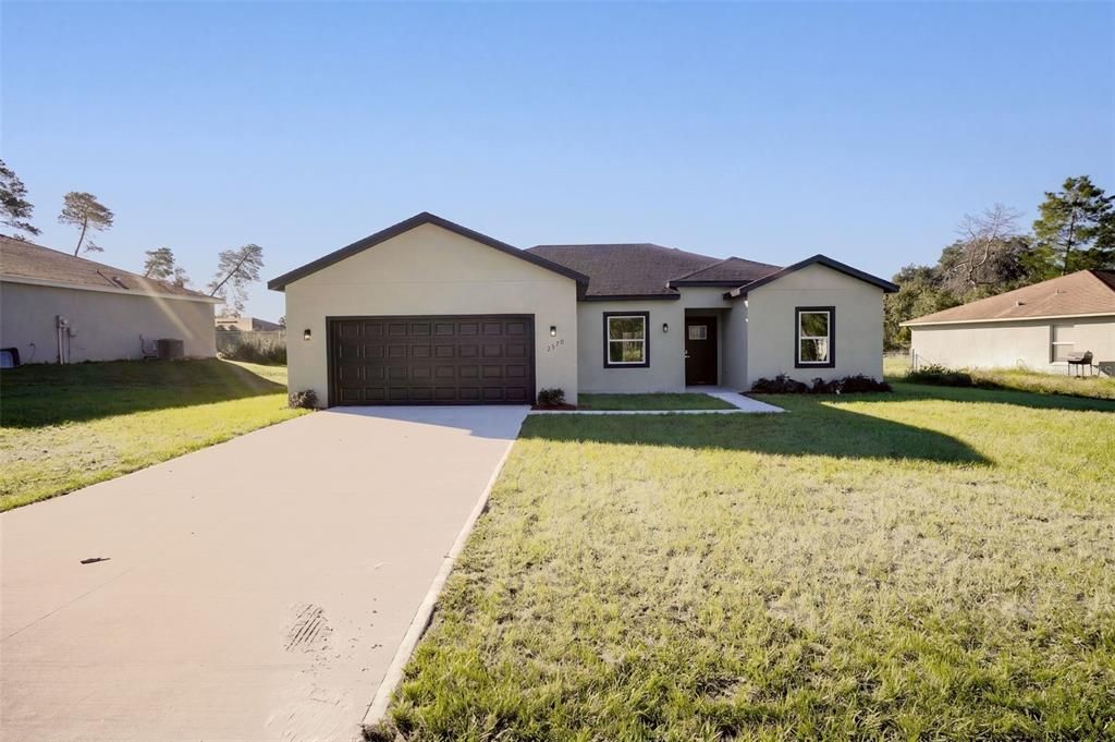 For Sale: $340,000 (4 beds, 3 baths, 1952 Square Feet)