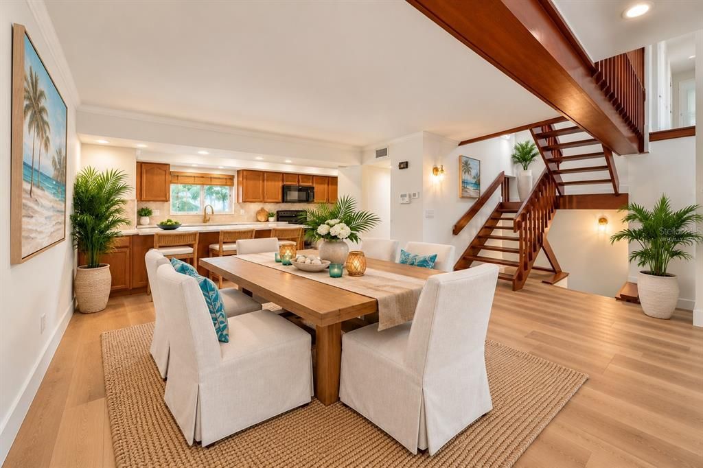 For Sale: $499,900 (2 beds, 2 baths, 1728 Square Feet)