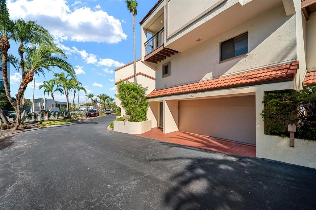 For Sale: $499,900 (2 beds, 2 baths, 1728 Square Feet)