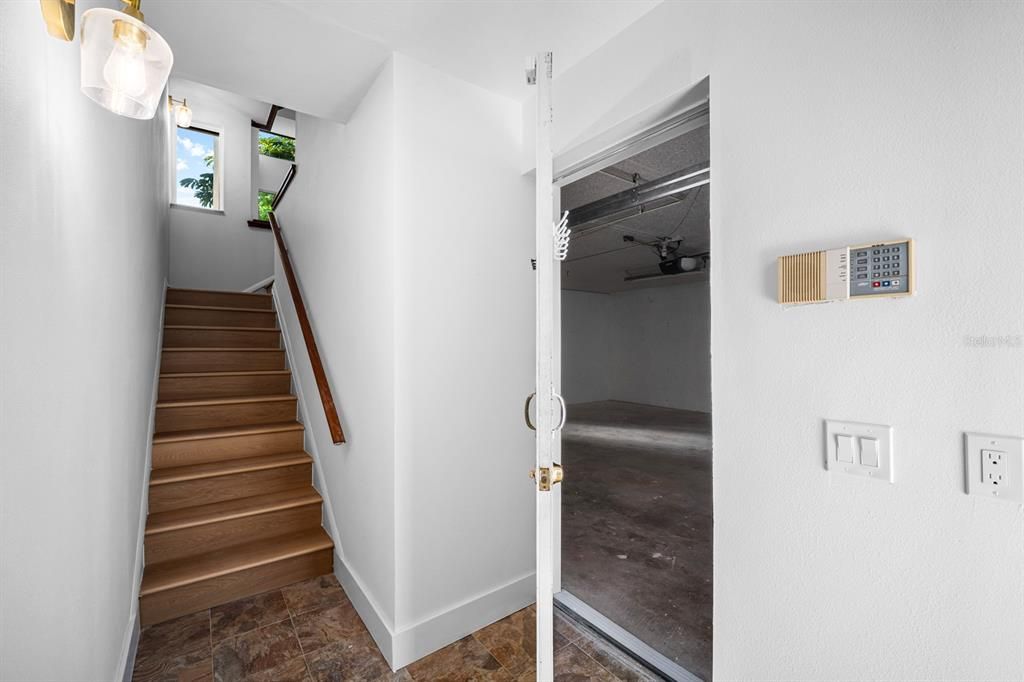 For Sale: $499,900 (2 beds, 2 baths, 1728 Square Feet)