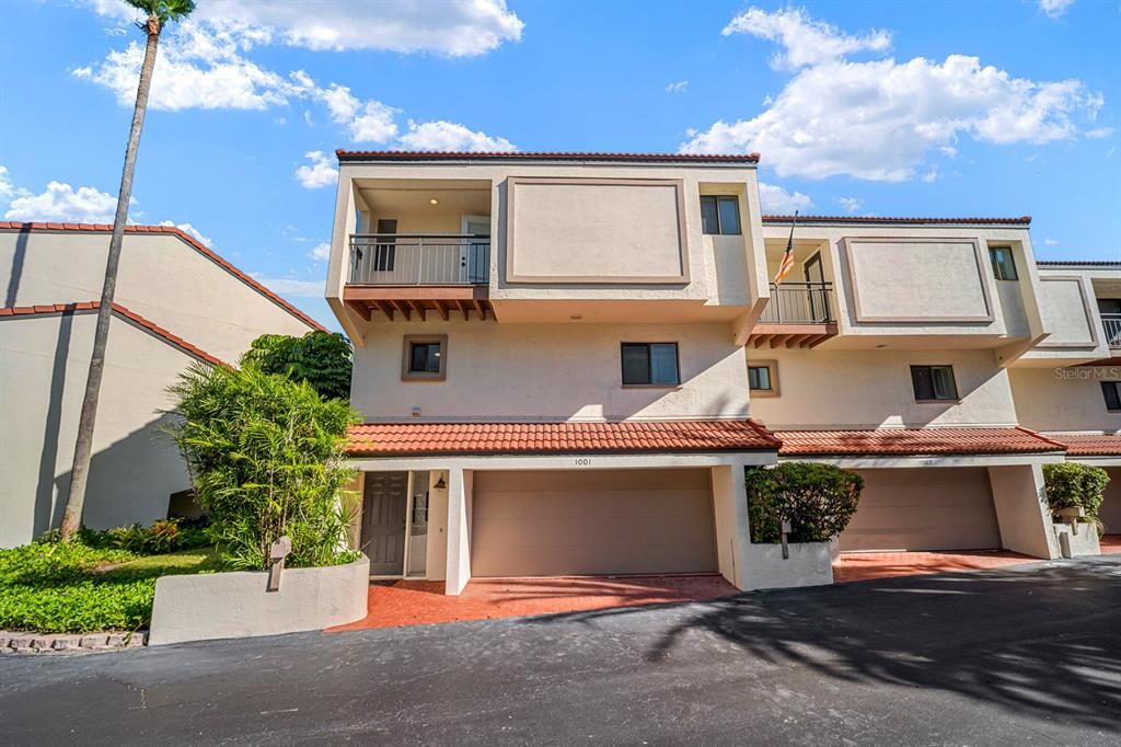 For Sale: $499,900 (2 beds, 2 baths, 1728 Square Feet)