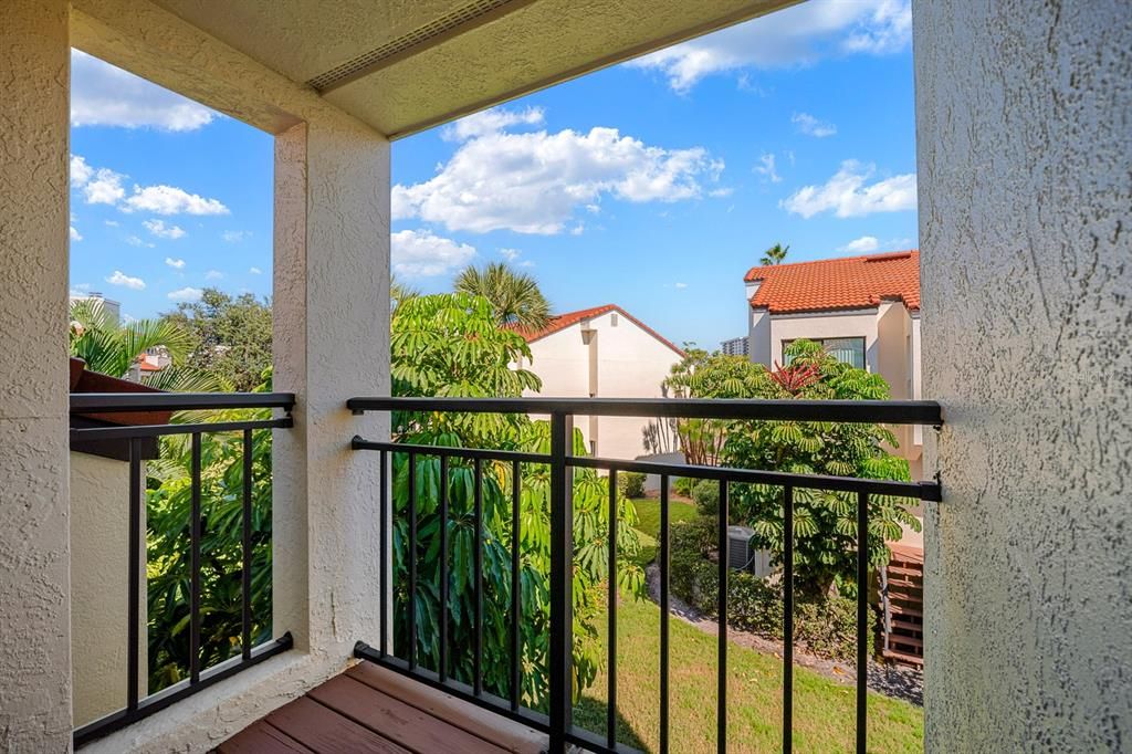 For Sale: $499,900 (2 beds, 2 baths, 1728 Square Feet)