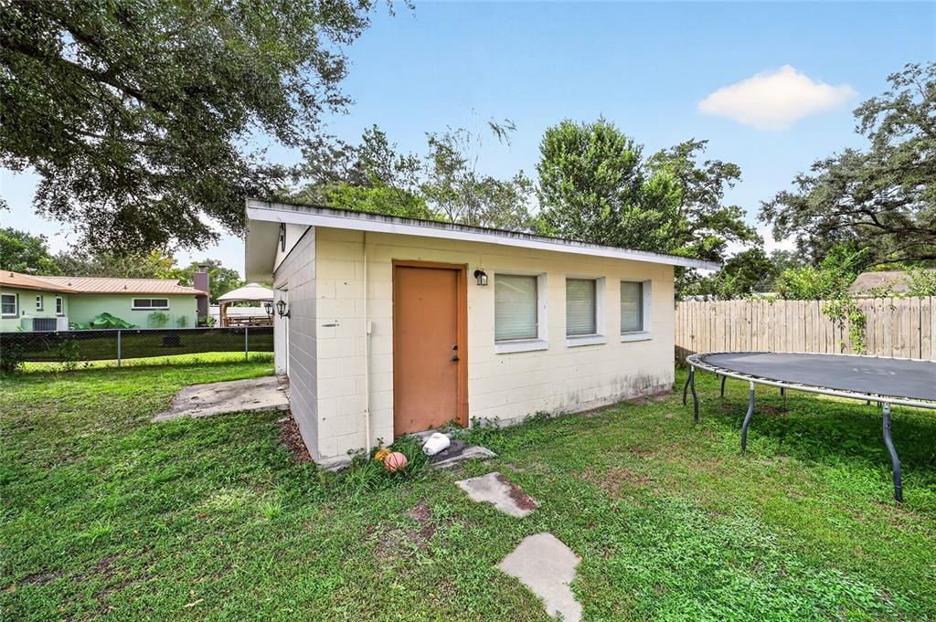 For Sale: $272,000 (3 beds, 2 baths, 1412 Square Feet)