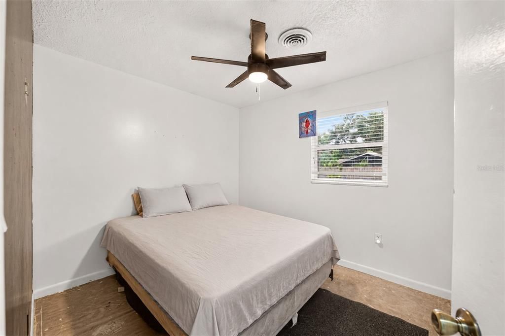 For Sale: $272,000 (3 beds, 2 baths, 1412 Square Feet)