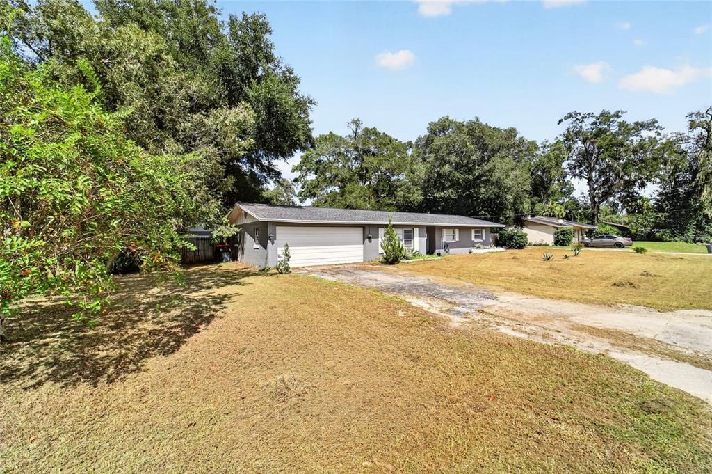 For Sale: $272,000 (3 beds, 2 baths, 1412 Square Feet)