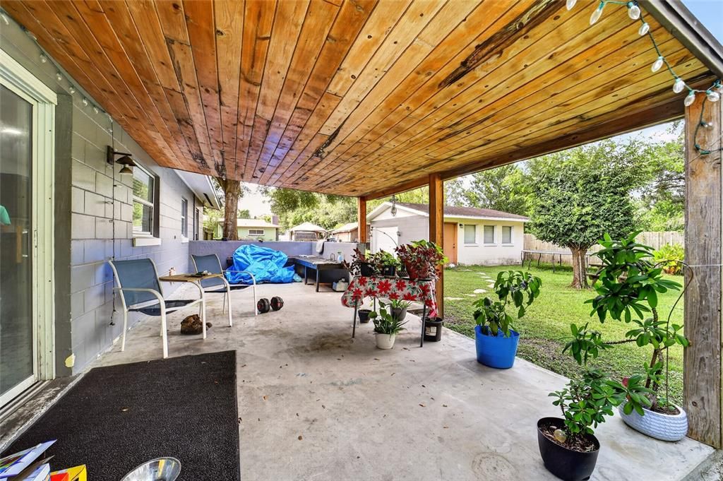 For Sale: $272,000 (3 beds, 2 baths, 1412 Square Feet)