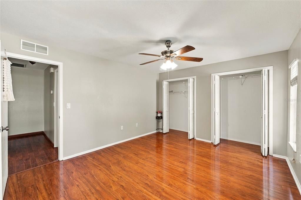 For Sale: $400,000 (3 beds, 2 baths, 1391 Square Feet)