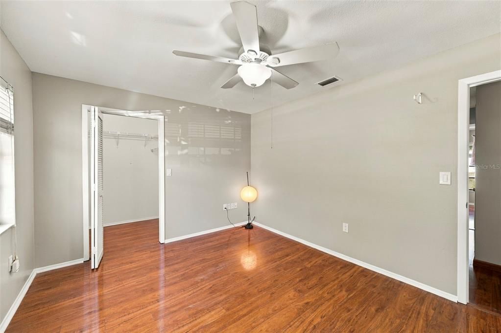 For Sale: $400,000 (3 beds, 2 baths, 1391 Square Feet)