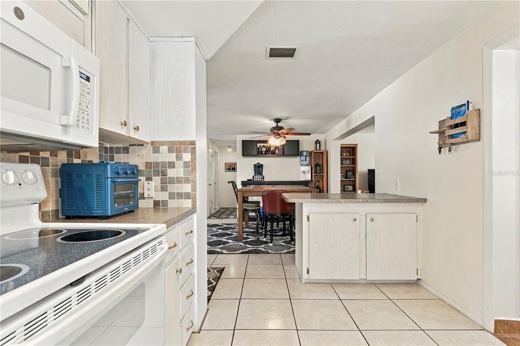 For Sale: $270,000 (3 beds, 2 baths, 1508 Square Feet)