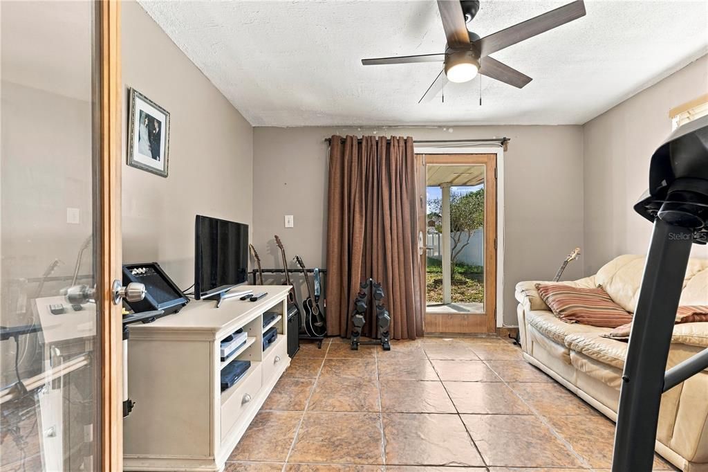 For Sale: $270,000 (3 beds, 2 baths, 1508 Square Feet)