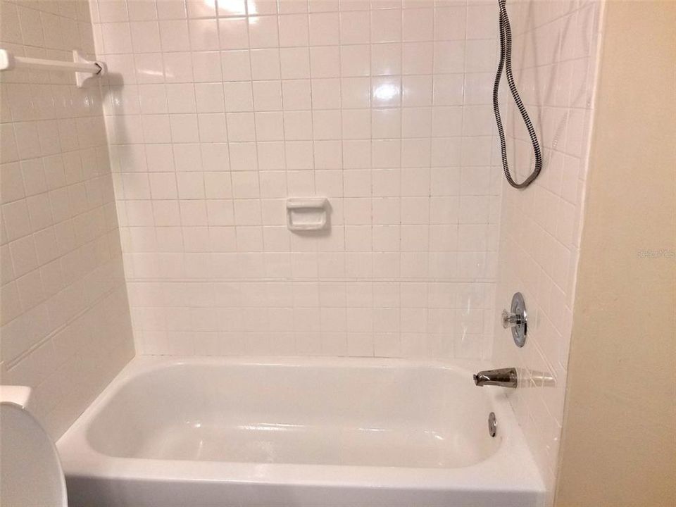 На продажу: $129,000 (2 спален, 1 ванн, 867 Квадратных фут)