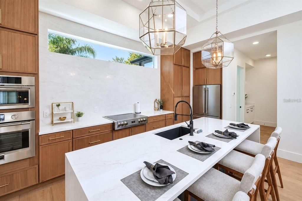 En Venta: $2,190,000 (5 camas, 5 baños, 3356 Pies cuadrados)